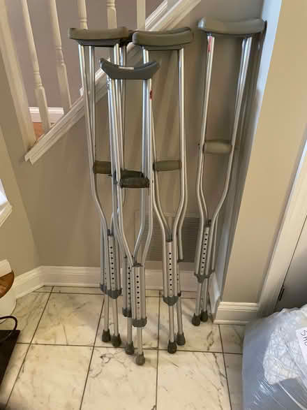 Photo of free Crutches (20878) #1
