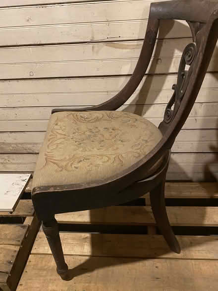 Photo of free Antique needpoint solid wood chair (Nr Fresh Pond & Mt Auburn Cem.) #4