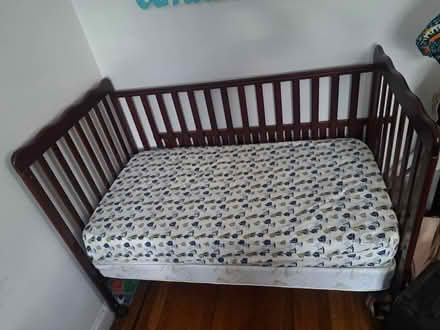 Photo of free Baby crib (Northwest Bronx (by Lehman C)) #2