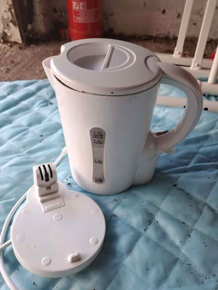Photo of free White kettle (Gadebridge HP1) #1