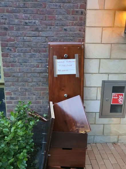 Photo of free A wardrobe, dismantled (Sun In The Sands Roundabout SE3) #2