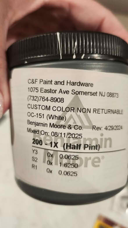 Photo of free White paint sample (Somerset) #2