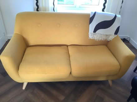 Photo of free Sofa (High Handenhold DH2) #1