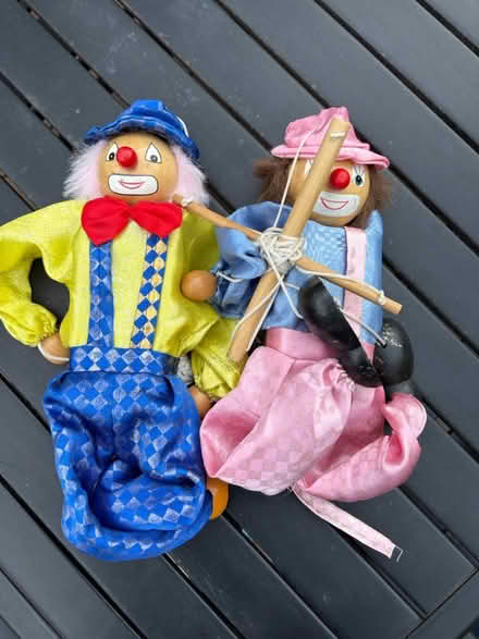 Photo of free 2 clown puppets on strings (TW7) #1