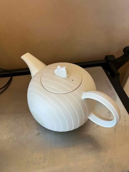 Photo of free Teapot (Tolworth KT6) #1