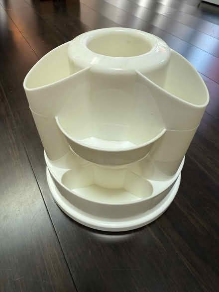 Photo of free Spinning Craft/Beauty Caddy (MV El Camino/El Monte) #1