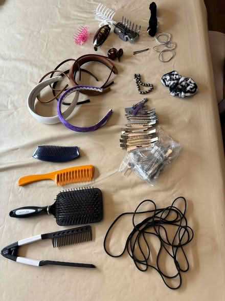 Photo of free Hair related items (Wallingford) #1
