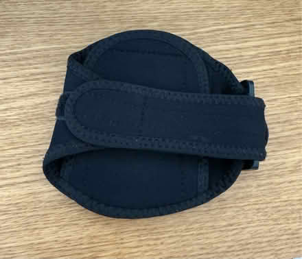 Photo of free iPod arm case (Wenvoe CF5) #2