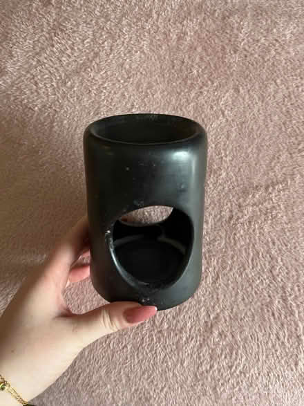 Photo of free black ceramic oil burner / wax melt (SK1, central stockport) #1