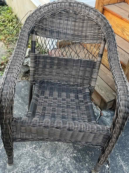 Photo of free Rattan chair (Hintonburg) #1