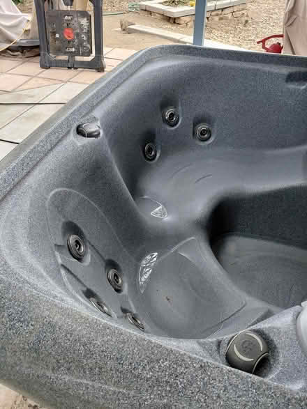 Photo of free Dream Maker 4-person spa (Near Park Mall) #4