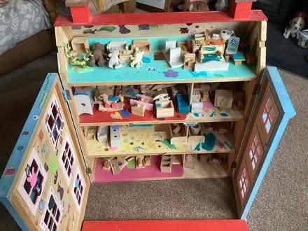 Photo of free Wooden dolls house and furniture (Aylesbury) #2