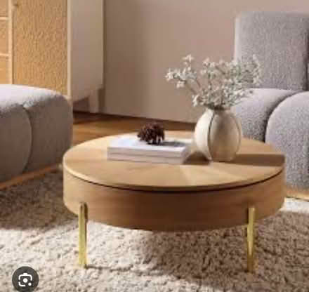 Photo of Round or oval coffee/dining table (Moulsecoomb BN2) #1