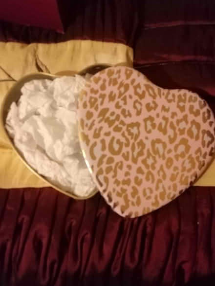 Photo of free Pink and gold metal heart tin (Tonbridge) #1