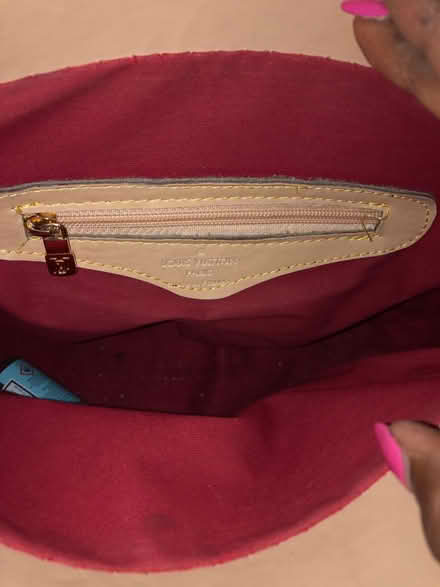 Photo of free Louis Vuitton large bag (Spencers wood RG7) #2
