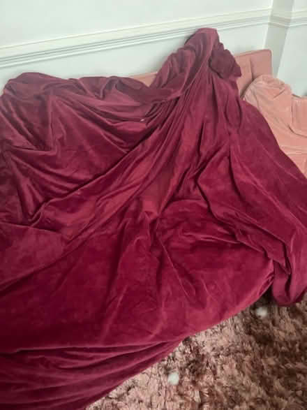 Photo of free Burgundy king sized duvet set (Stretford M32) #2
