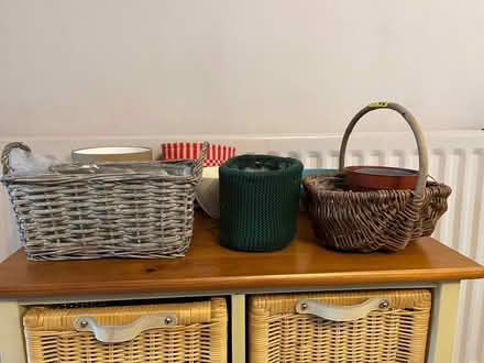 Photo of free Assorted pots (Linslade LU7) #1