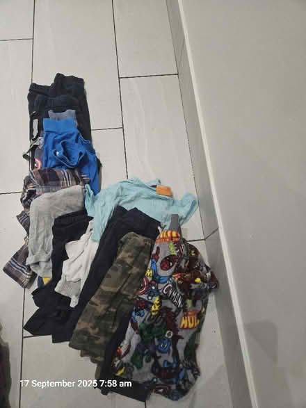 Photo of free Bundle 1 of 7-8 boy's clothes (Oxford OX4) #1
