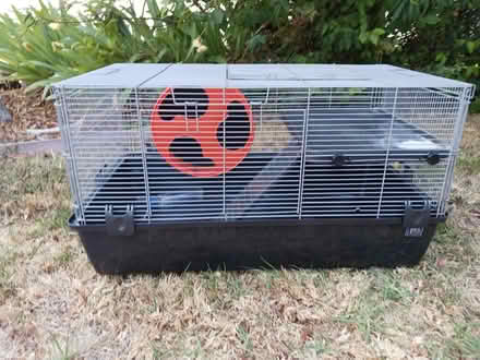Photo of free Prevue Small Animal Home #528 (Walnut Creek) #1