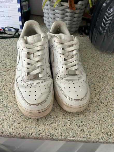 Photo of free nike trainers size 7 (Airdrie ML6) #3