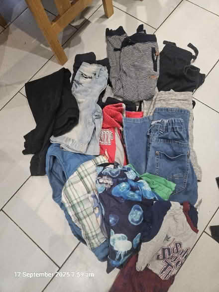 Photo of free Bundle 2 of 7-8 boy's clothes (Oxford OX4) #1