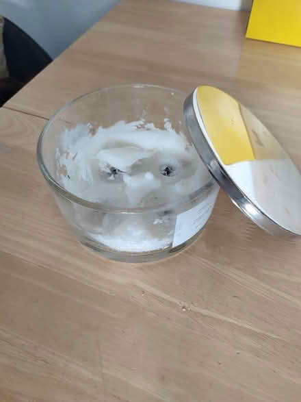 Photo of free Glass vase (Rhosllanerchrugog LL14) #1