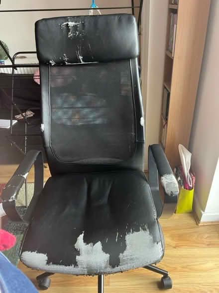 Photo of free desk chair (SK1, central stockport) #1