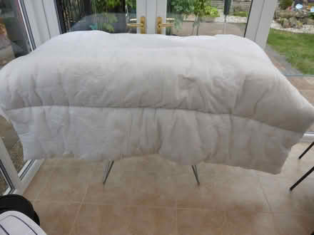 Photo of free Single 10.5 tog Duvet In Brand New Condition (Birchwood LN6) #1