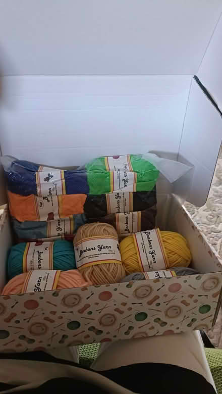 Photo of free Box of acrylic wool (The Inch EH16) #1