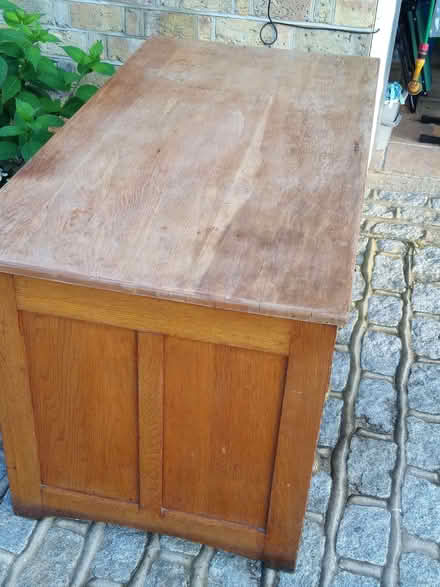 Photo of free Oak desk130cm x 75cm x 67cm (Theydon Bois CM16) #1