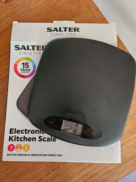 Photo of free Salter electronic kitchen scale (Radford Semele CV31) #1
