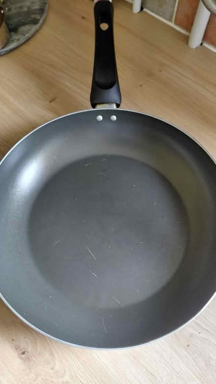 Photo of free Large pan (Sheffield 12 S12) #1