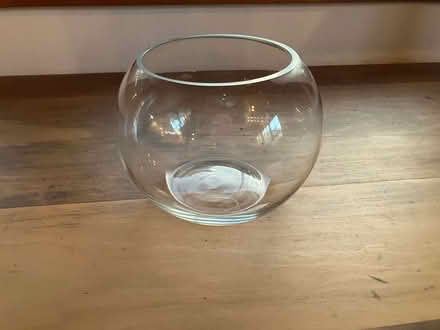 Photo of free round florist vase (White Oaks area of San Carlos) #3