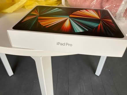 Photo of free iPad Pro 5th generation Box only (CV21 Rugby) #2