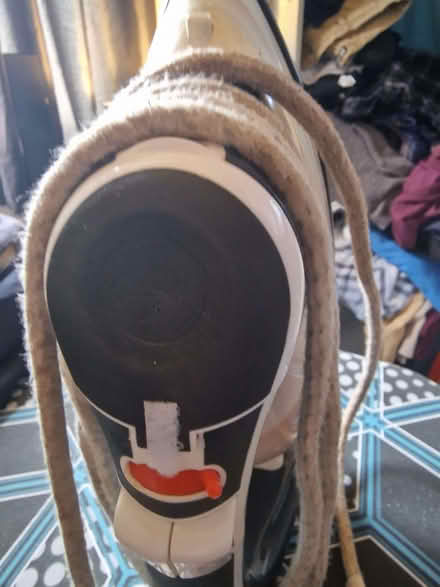 Photo of free iron (Hereford HR4) #1