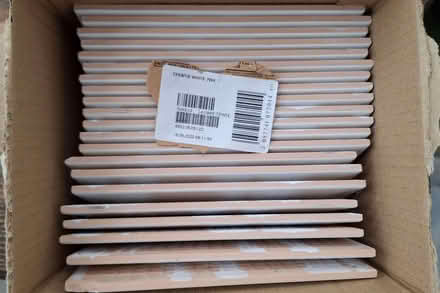 Photo of free Metro Ceramic Wall Tiles x20 (Lincombe Slopes TQ1) #1