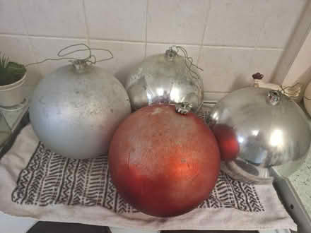 Photo of free Large Christmas baubles (Forestgreen) #1