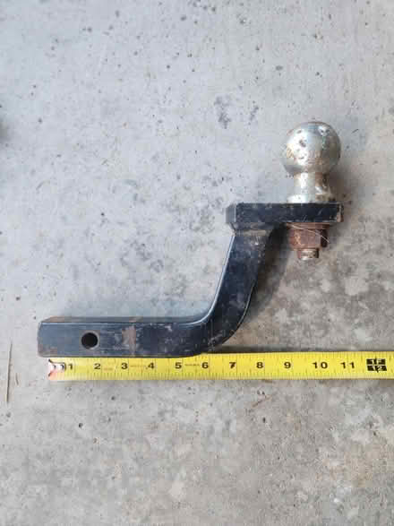 Photo of free Trailer hitch - small (north Pontiac) #1