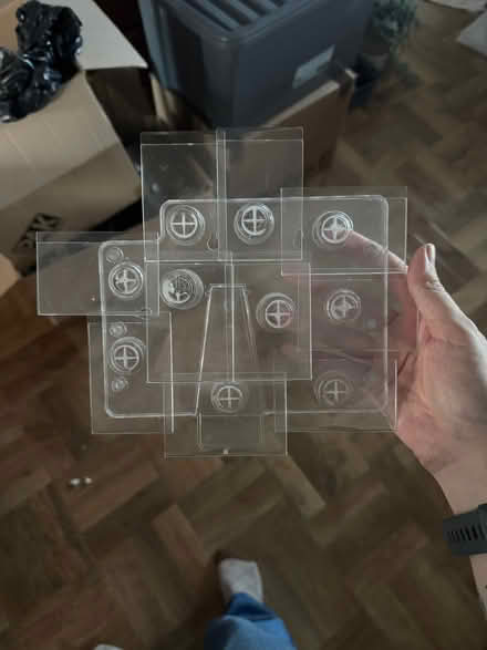 Photo of free Multi picture photo frame (Wisewood S6) #1