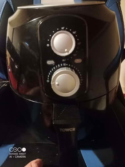 Photo of free Air fryer (Little Carleton FY3) #1