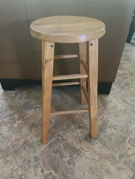 Photo of free stool (carpentersville) #1