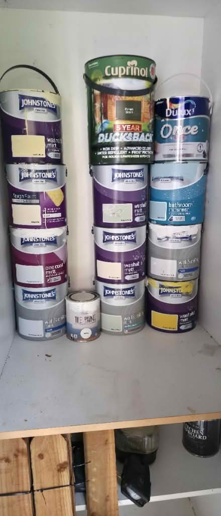 Photo of free Various part pots of paint (Farnborough) #1