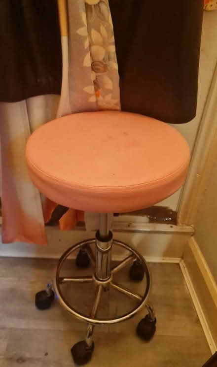 Photo of free Adjustable stool (Harlesden) #4