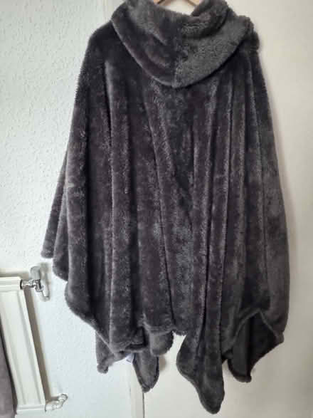 Photo of free Men’s grey fleece oodie (ME5) #2