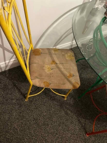 Photo of free Table and 4 chairs (BH5) #4