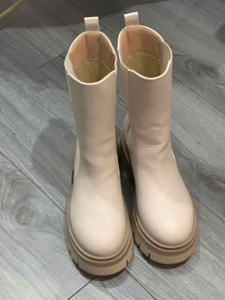 Photo of free Leather Women’s boots (NG8 Strelley) #2