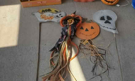 Photo of free Halloween decorations (Springfield - Scenic Hills) #2