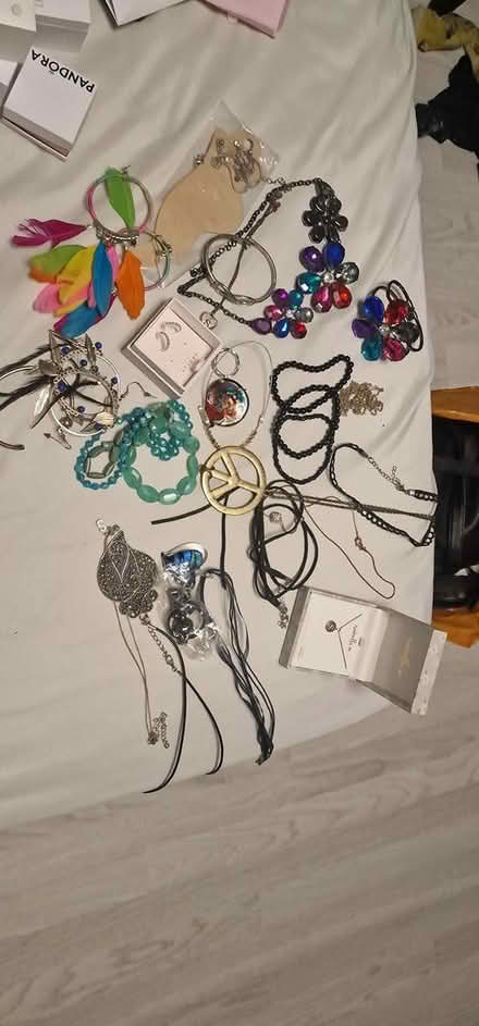 Photo of free Jewellery (Colliers wood CR4) #1