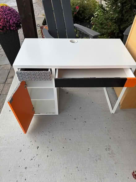 Photo of free Desk (North Kanata) #1