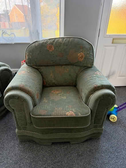 Photo of free 2 x 1 seat sofas (Wath upon Dearne S63) #1